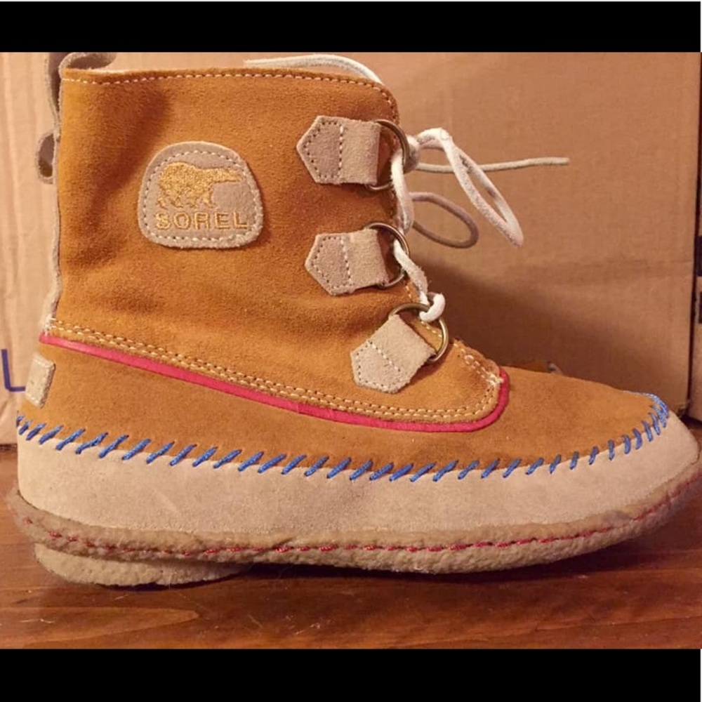 Sorel Moccasin Boots